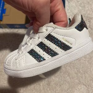 Baby adidas superstar